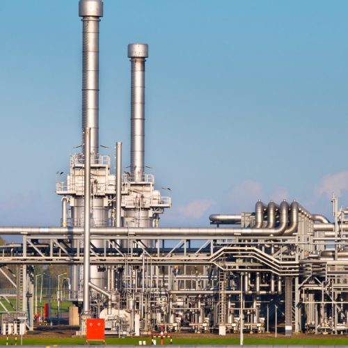natural-gas-processing-plant-900x900